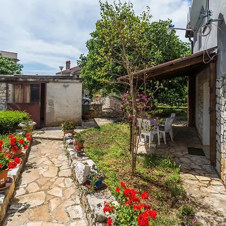 Apartment In Porec/istrien 37747 Porec